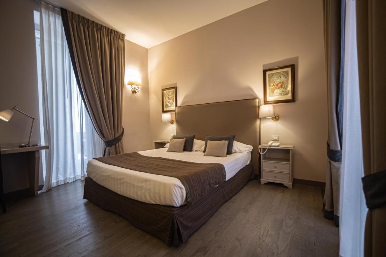 Hotel Del Real Orto Botanico Naples Exterior photo